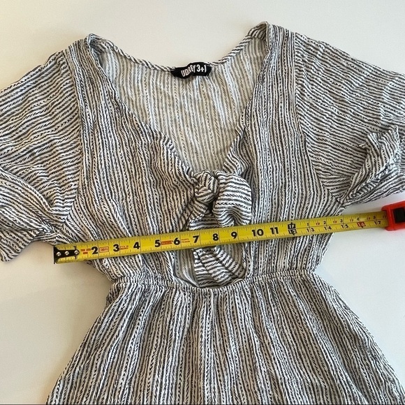 Audrey 3+1 Rayon Tie Front Flowy Sleeve Romper Size Small - Picture 3 of 6